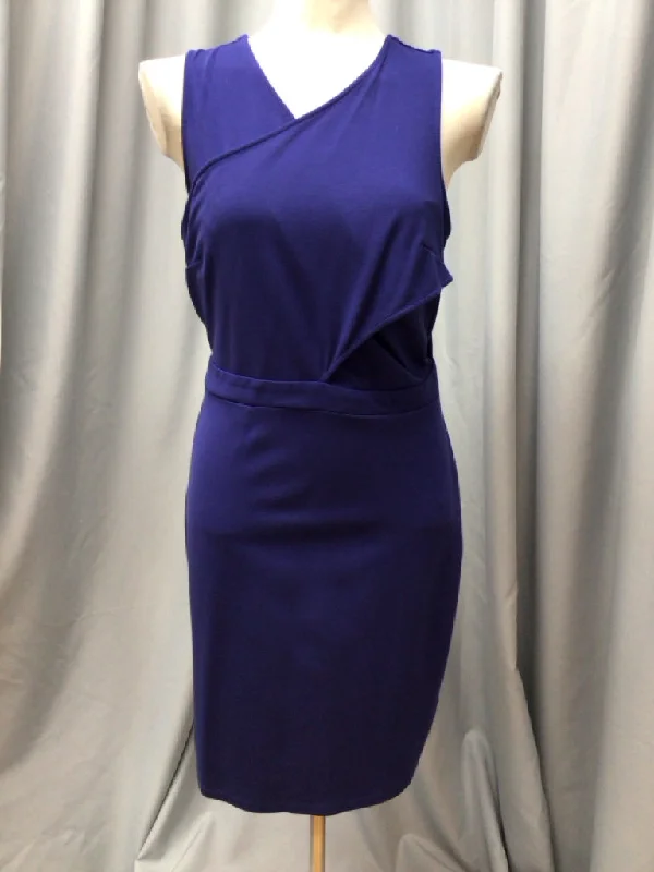 Dresses for church events -CUPCAKES AND CASHMERE SIZE MEDIUM Ladies DRESS