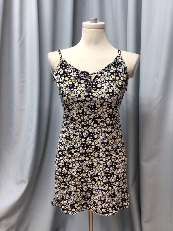 Dresses for garden wedding parties -HOLLISTER SIZE MEDIUM Ladies DRESS