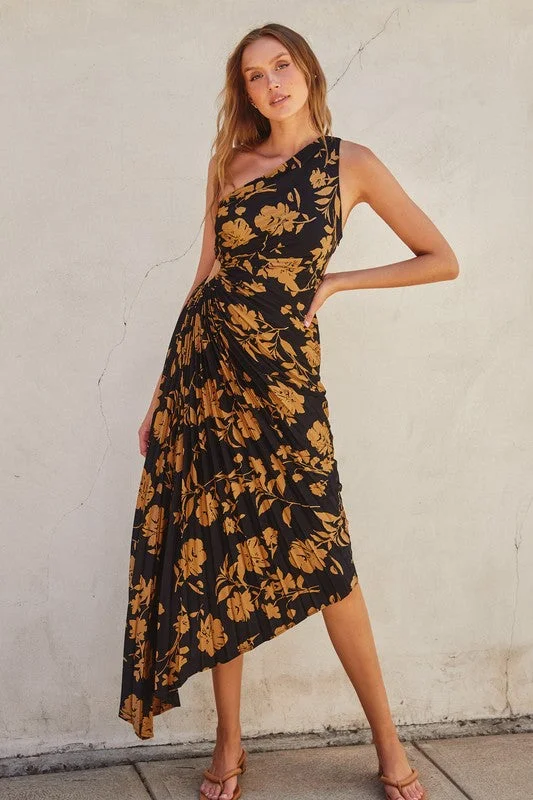 Sleeveless floral dresses -Golden Magnolias Pleated Maxi Dress