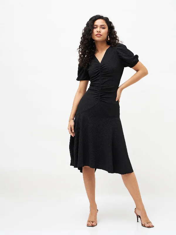 Dresses with dramatic skirts -Women Black Front Ruched Midi Dress