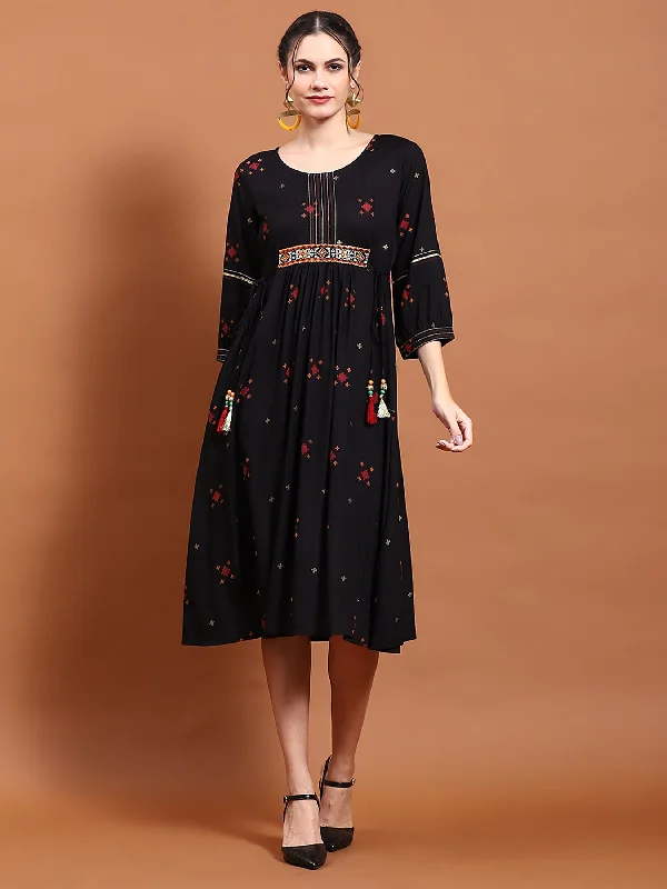 Dresses with silk lining -Women Black Geometric Print Dress